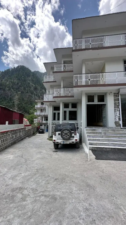 Himaliya Inn Hotel & Restaurant