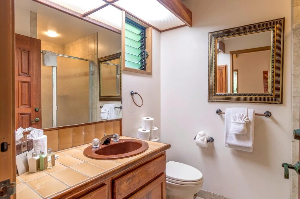 K B M Resorts- Bay-35 Presidential 5bd, 5ba Beach-front Estate, A/c, Private Yard!