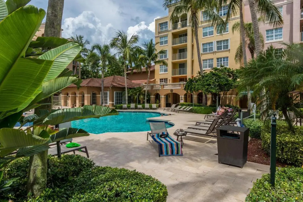 Yacht Club at Aventura Luxurious 1 Bed 1 Bath