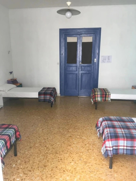 6 Small Rooms