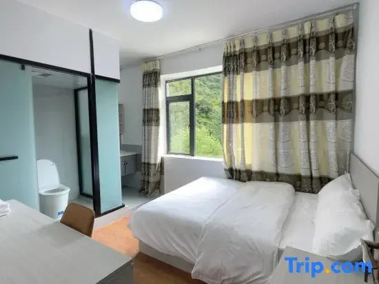 Siguniang Mountain Linxi Yashe Homestay (Shuangqiao Valley Scenic Area)