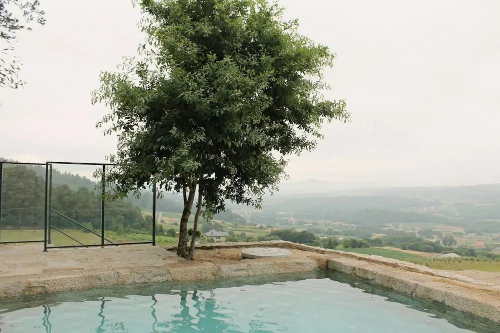 Villa - 5 Bedrooms with Pool and WiFi - 107841