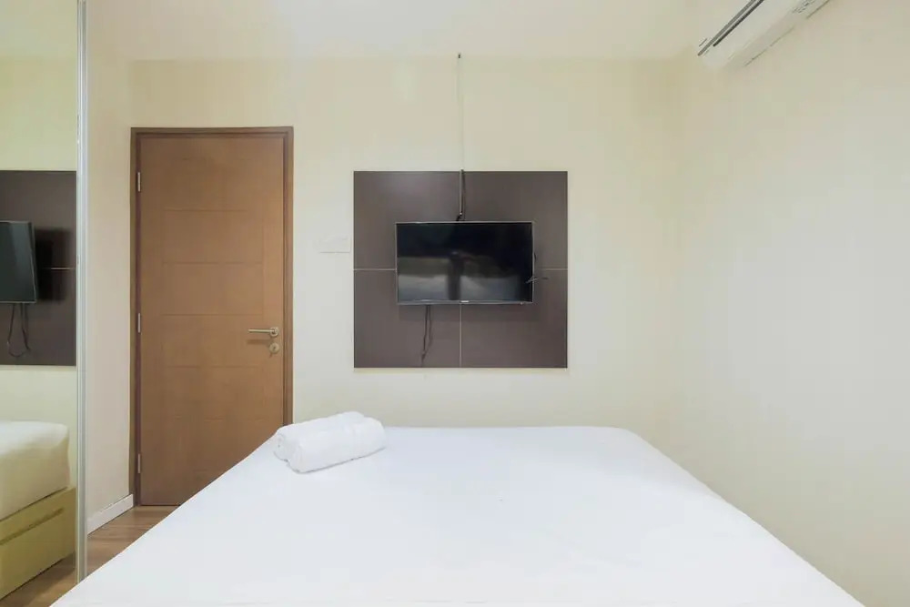 Luxurious and Comfy 2BR Cinere Bellevue Suites Apartment
