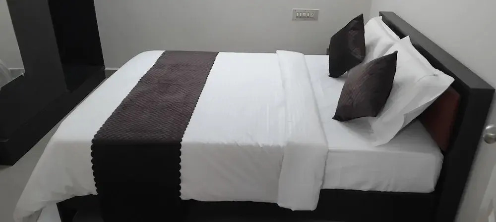 SLV Aashraya Apartment Stay