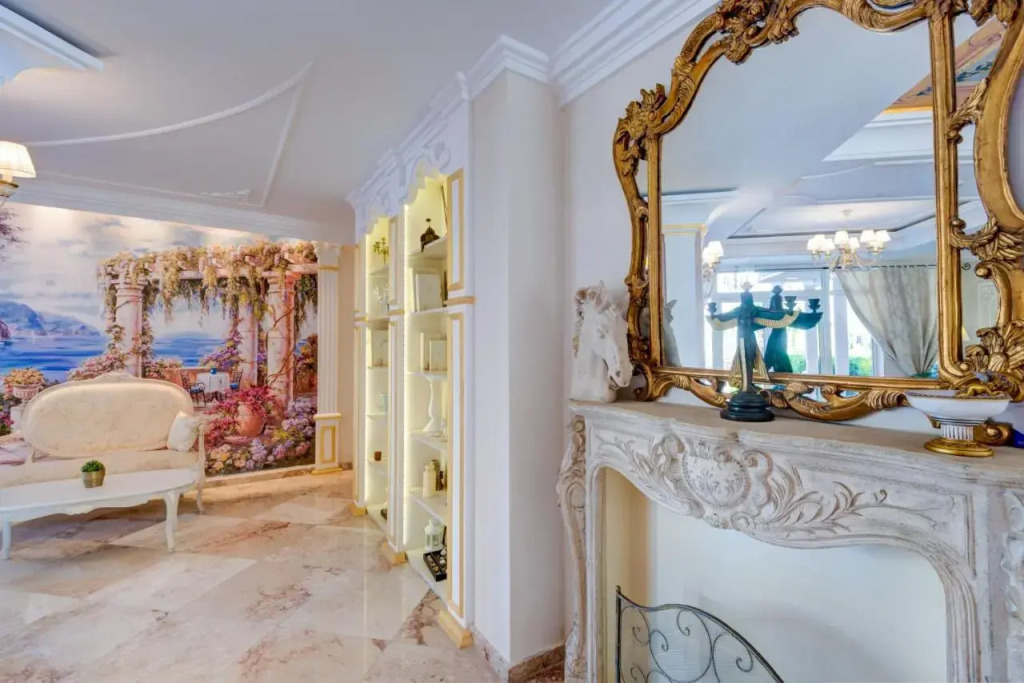 Izida Palace Apartments