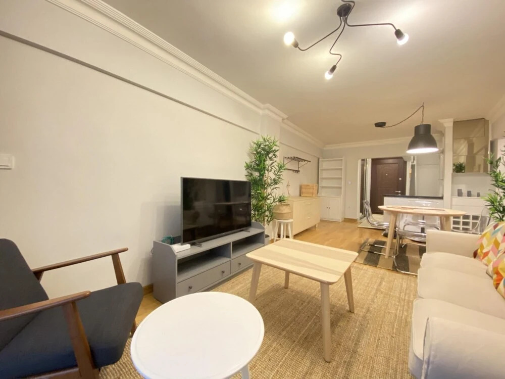Charming and Central Flat with Balcony in Beyoglu