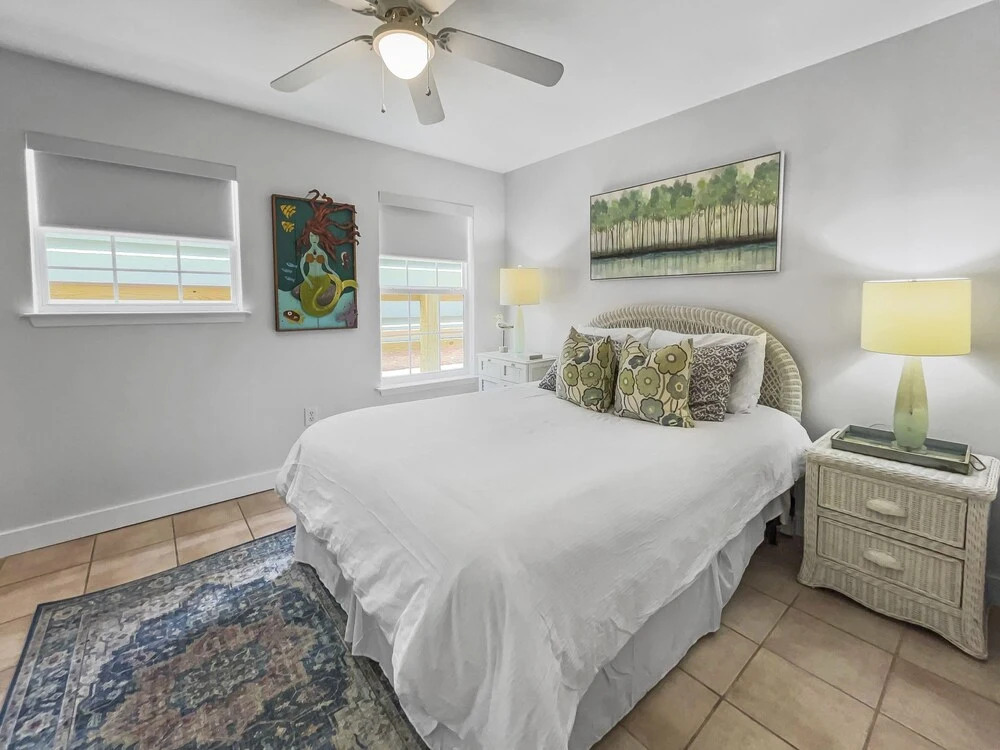 Sunseekers - 2 - 2 Br condo by RedAwning