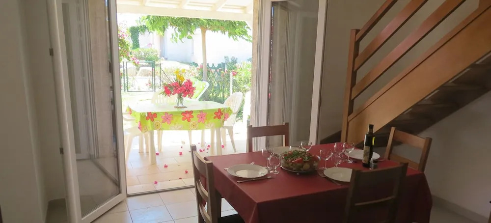 Mini 3 Mediterranean Style Villa, 100 m From the Sea, Heated Pool