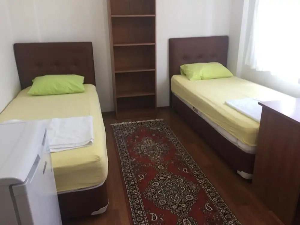 Ugurevler Apart