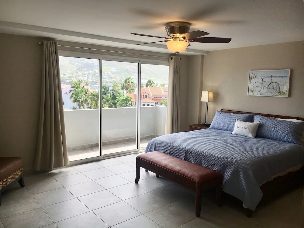 Blue Sky Apartment