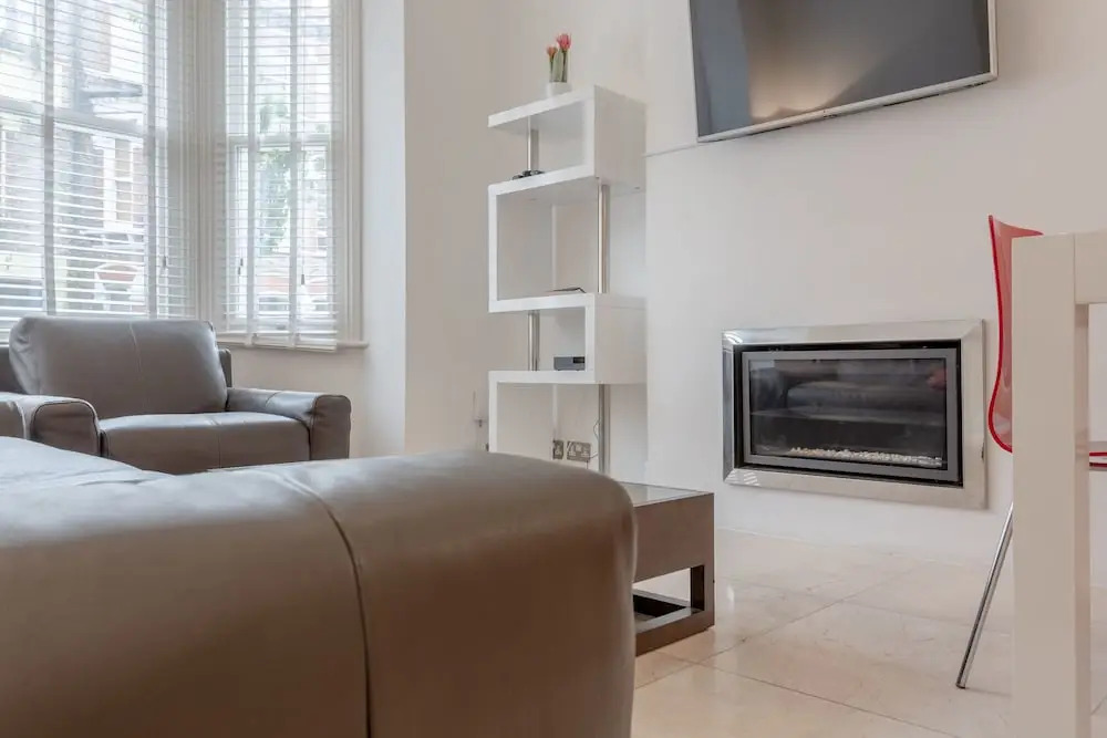 Bright 1 Bedroom Flat in Battersea