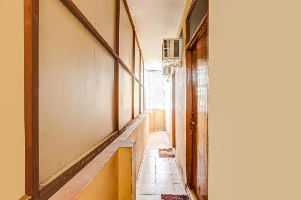 OYO 82163 Hotel Sangam