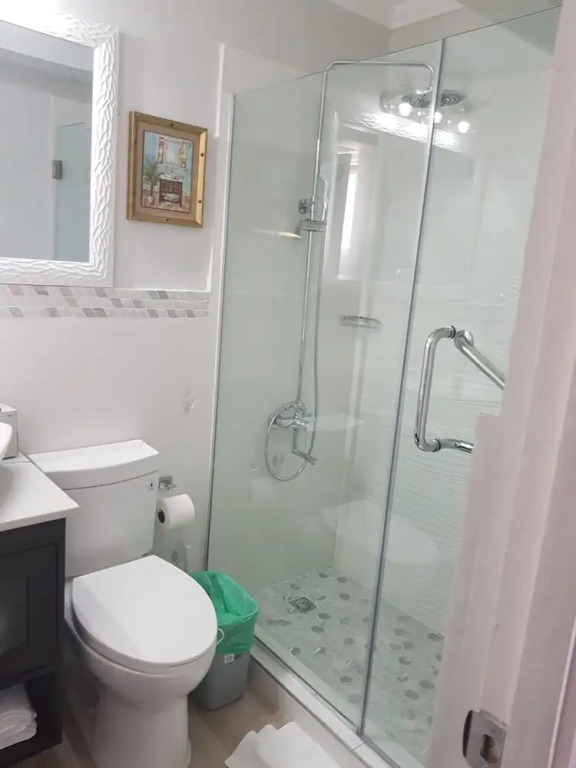 New Kingston Apt at Kensington Court