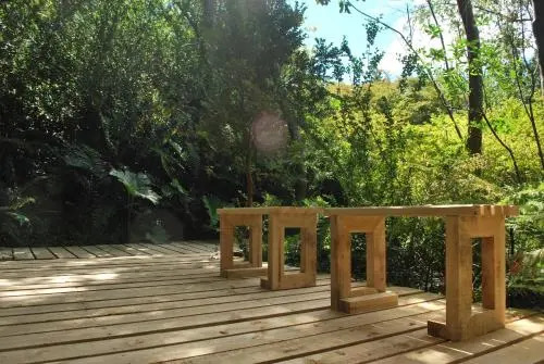 Chucao Bosque y Cabañas