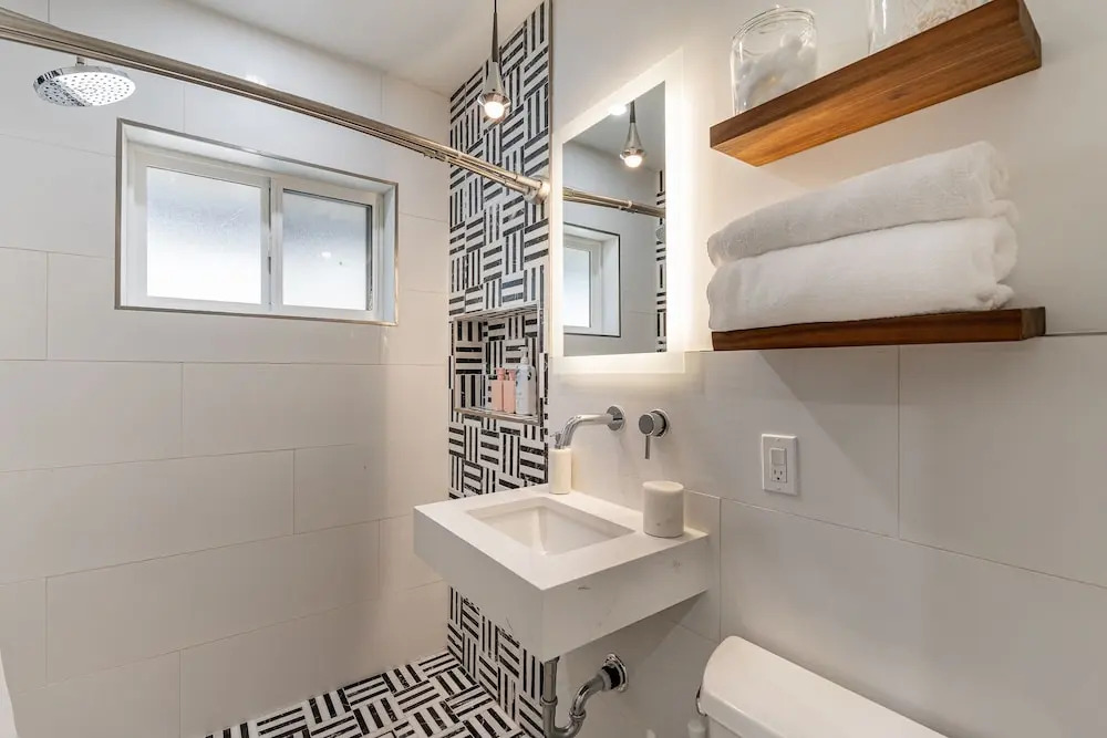 Ash & Ko Boutique Lodging