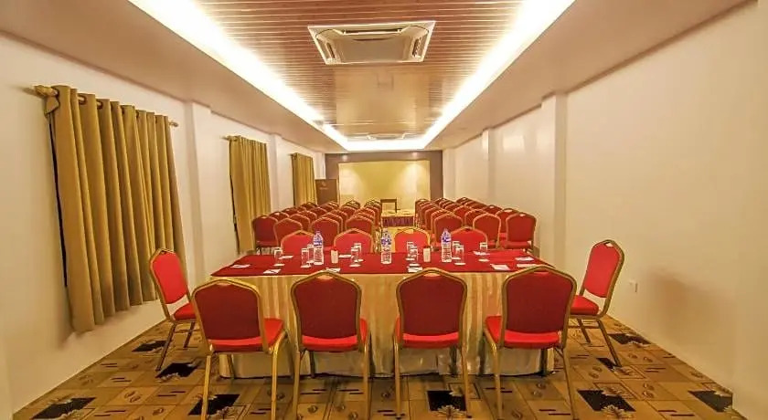 Kuti Resort & Spa