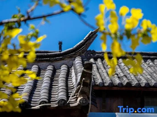 Yulong Qiantang Inn (Lijiang Shuhe Ancient Town)