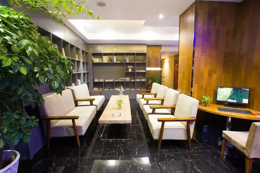 Atour Hotel Shanghai Jingan IMIX Park