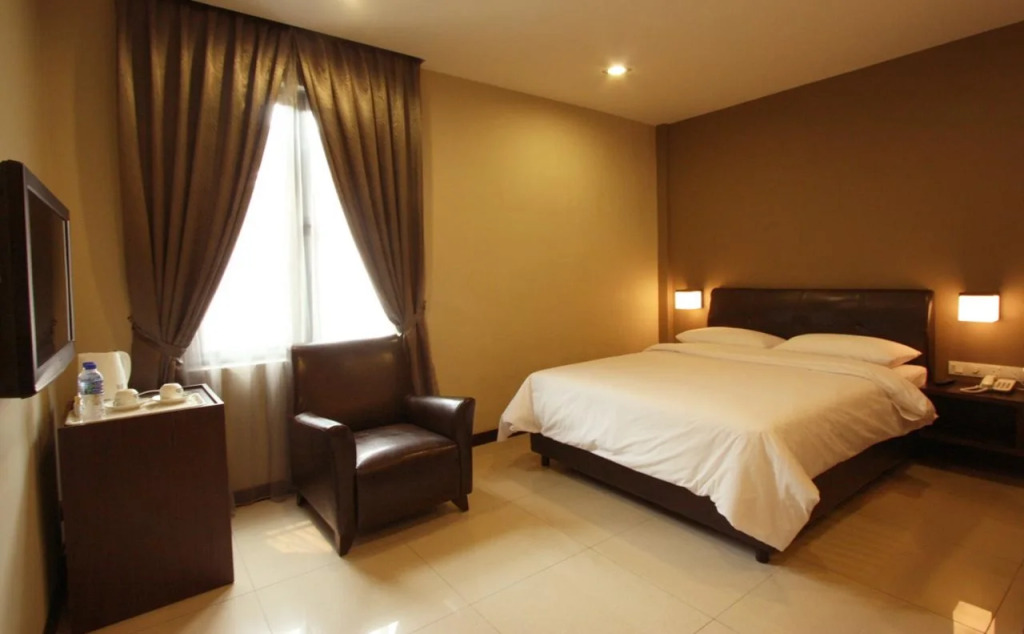 Rail Hotel
