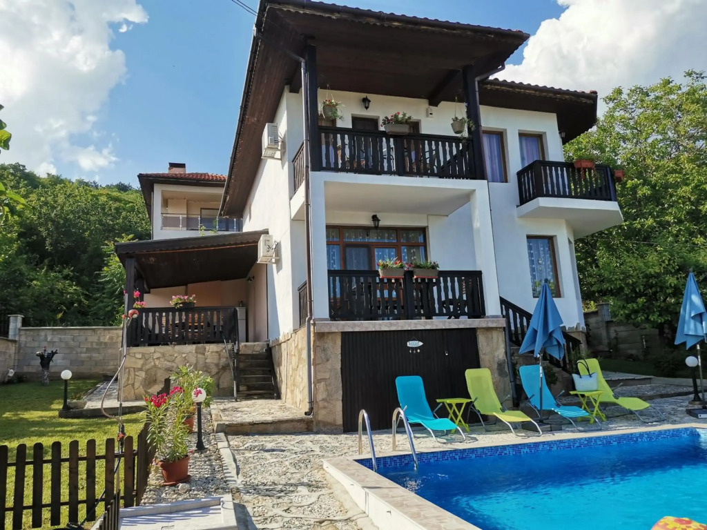 Villa Holly