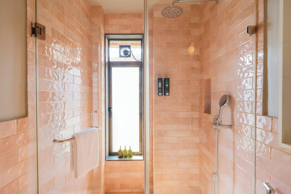 ELIVAAS Amado Villa Euphoria 4 BHK