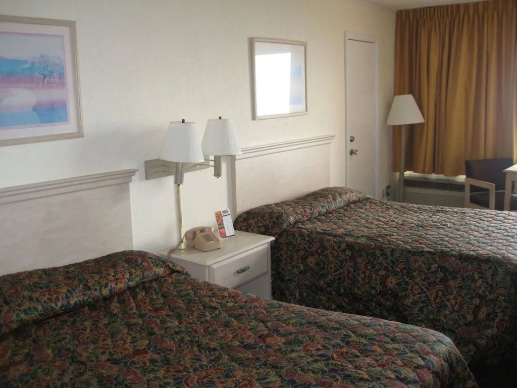 Oasis Hotel