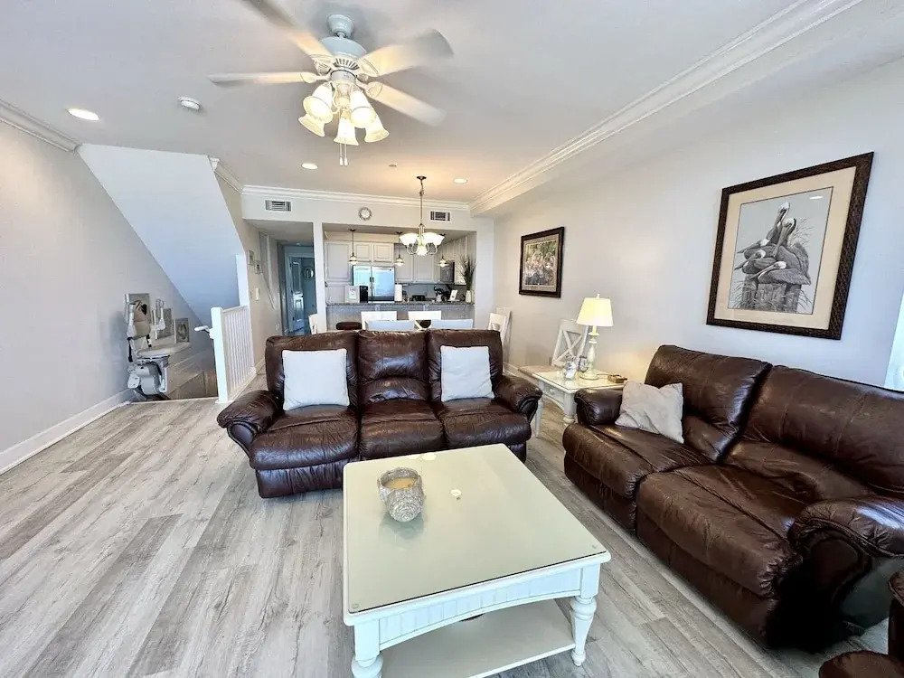 Sea Shell 3 Bedroom Townhouse by RedAwning