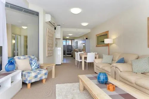 Monaco Unit 905, 12 Otranto St