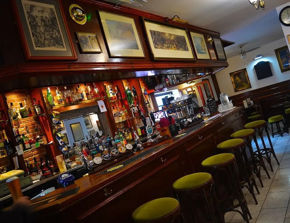 Lady Hamilton Inn