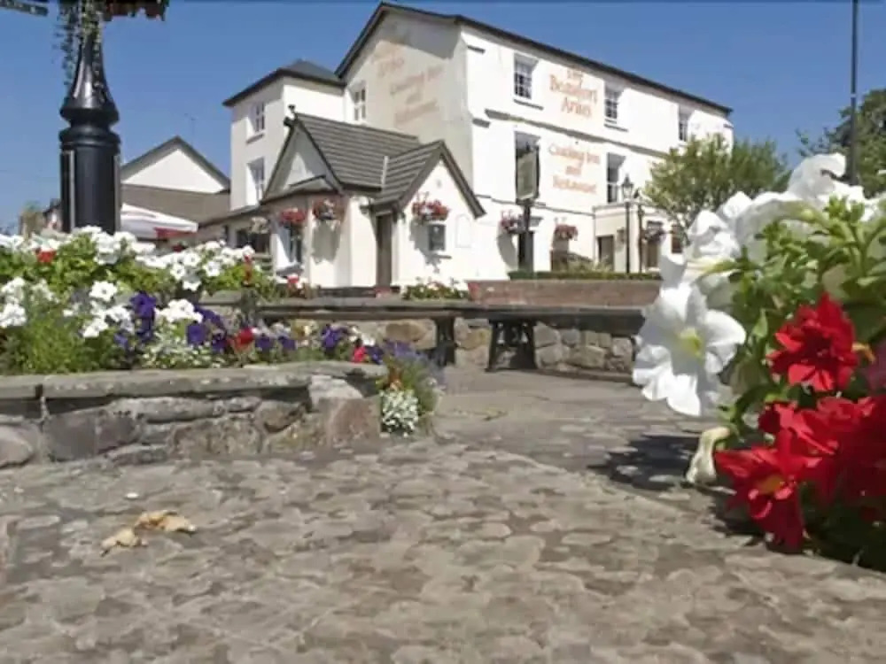 The Beaufort, Raglan