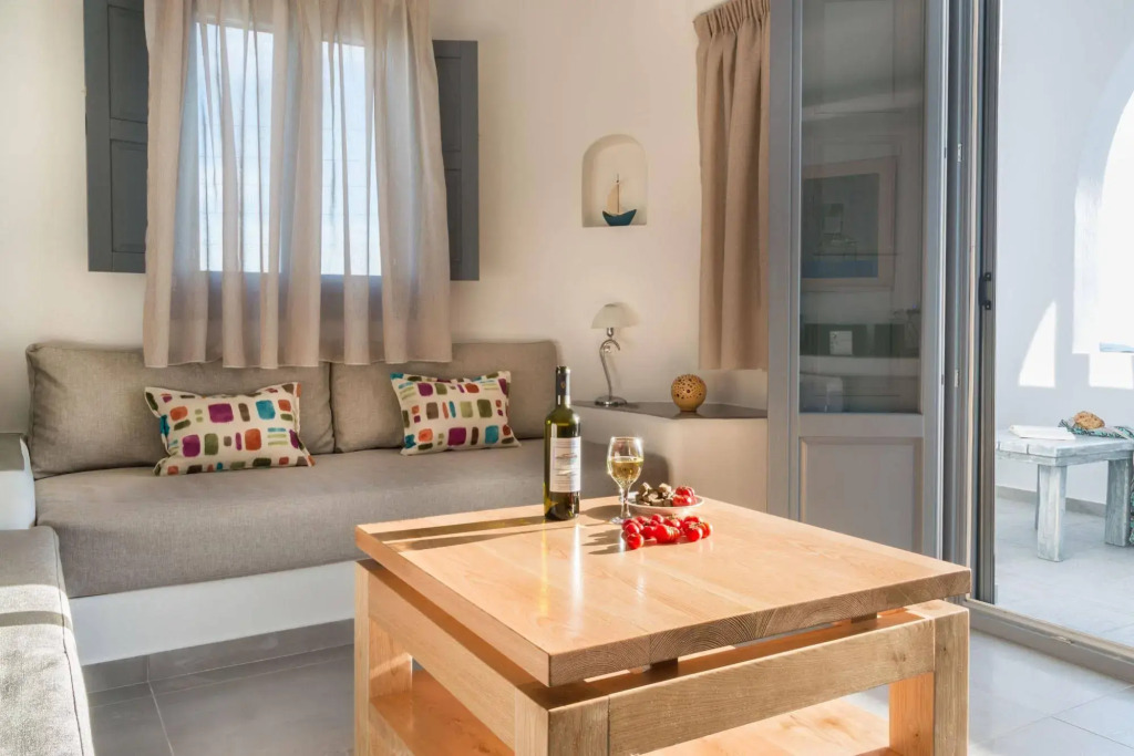 Aspronisi Luxury Villa with Caldera View