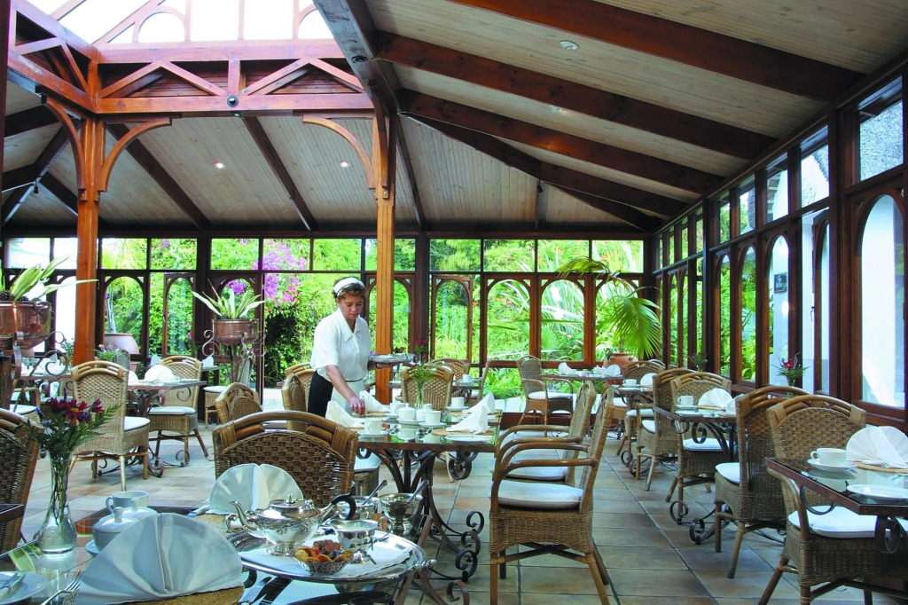 Hunters Country House