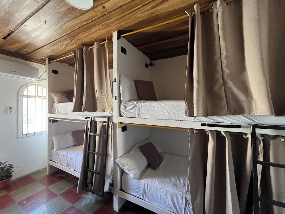 Club 27 - Hostal, Cafe & Spa