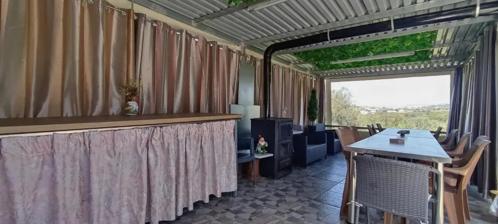 lake agia apartments