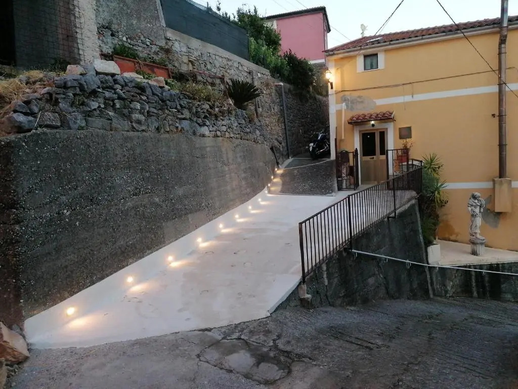 Appartamento di una stanza 9km dal mare.