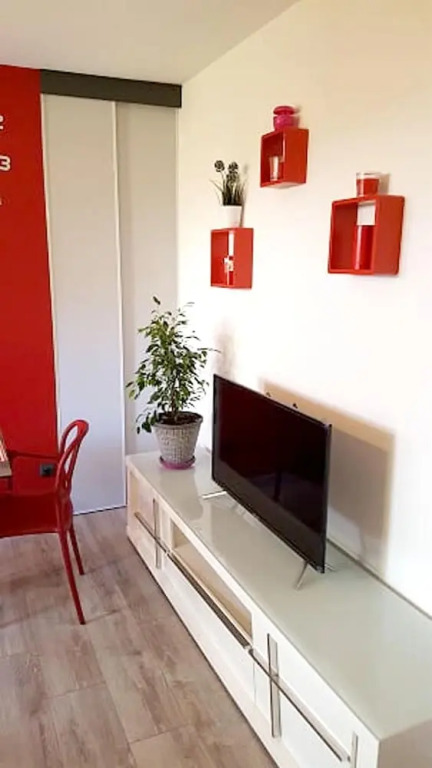 Studio In Saint Denis With Enclosed Garden And Wifi 34 Km From The Beach