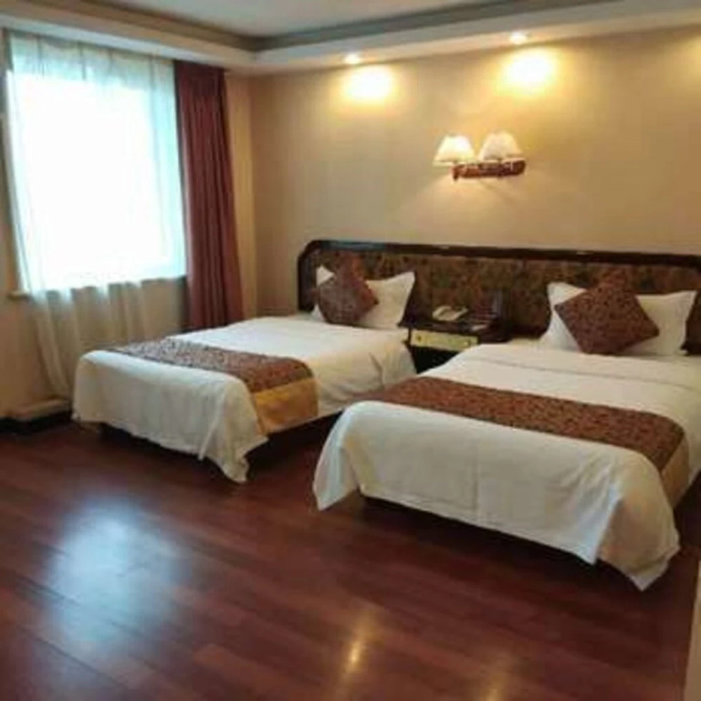 Fushun Tiantian Hotel (Mudanjiang High-speed Railway Wanda Branch)
