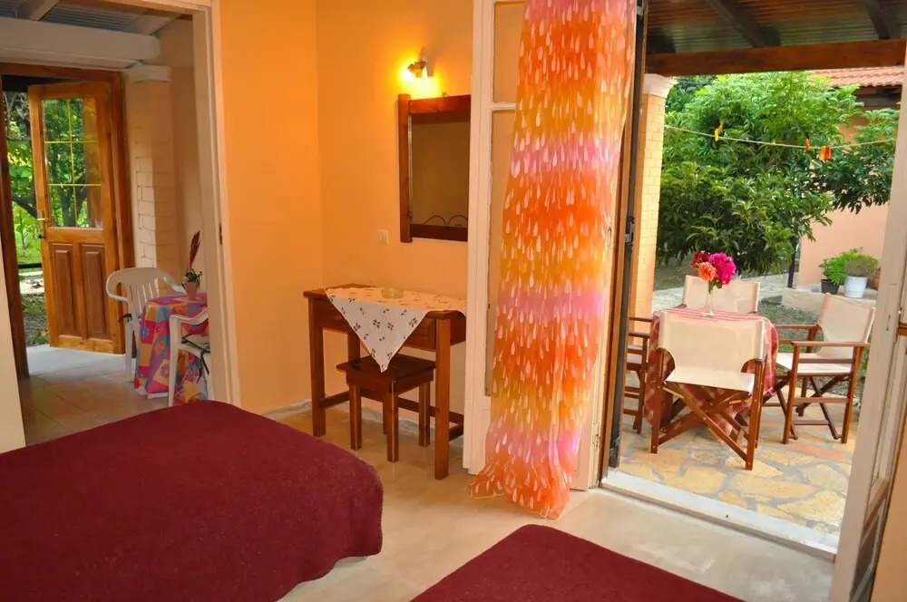 Beach house Yannis in Agios Gordios beach on Corfu
