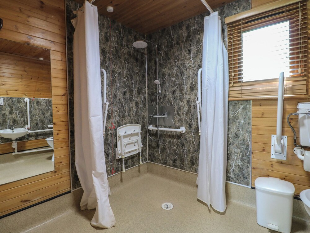 Cedar Lodge