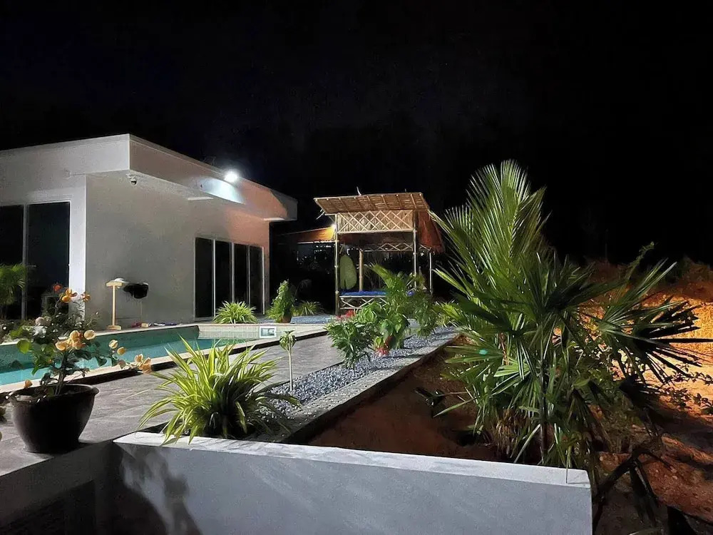 Baan ton mai 2 Bedrooms 400 m From the Beach