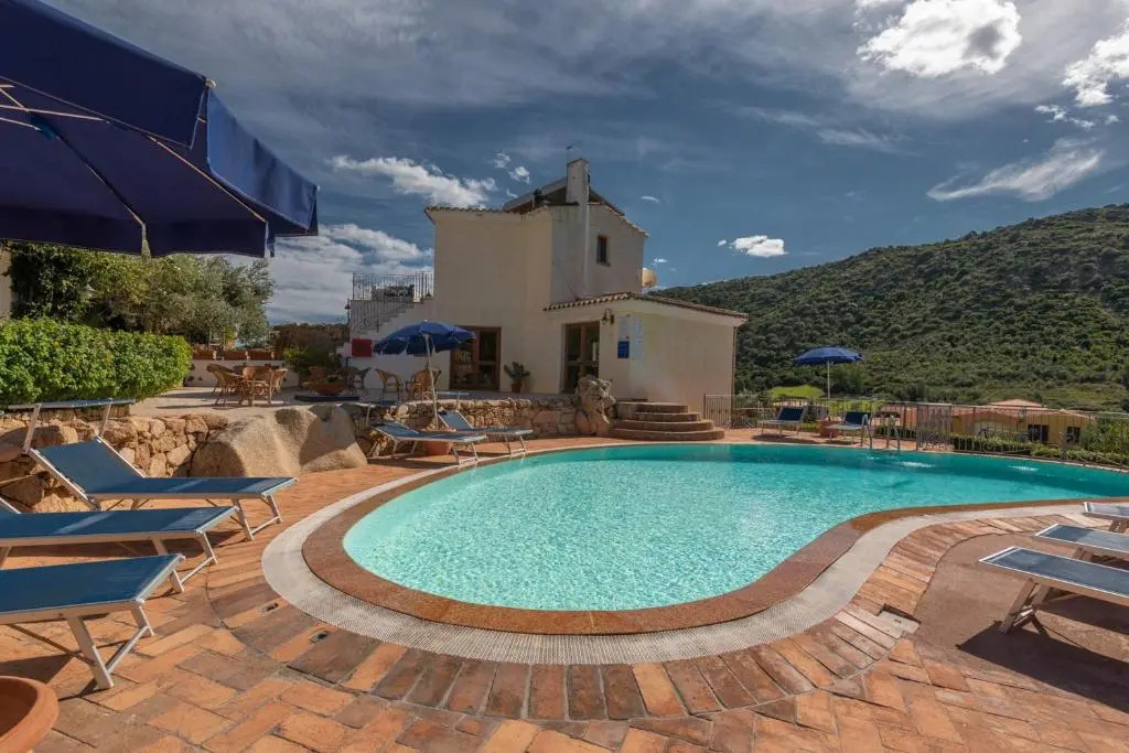 Bouganvillage Bilo With Shared Pool