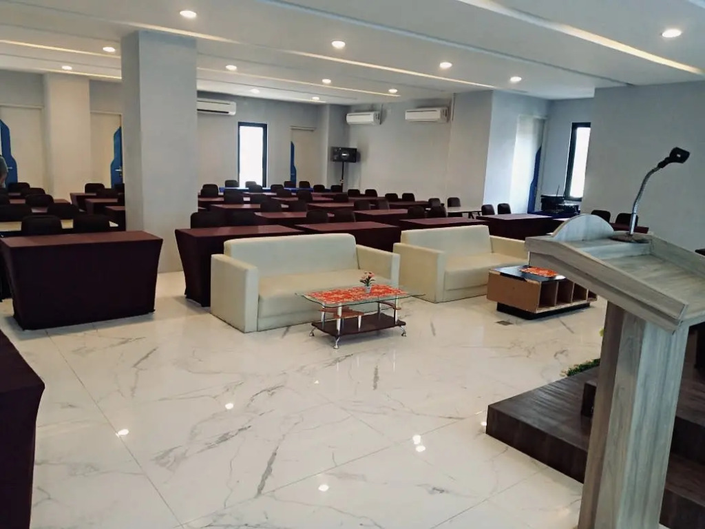 Golden Palace Hotel