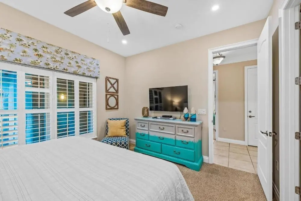 Oceanview 3B Condo w Beach Access Heated Pool