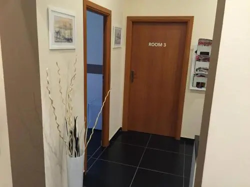 Appena Hostel  Apartments