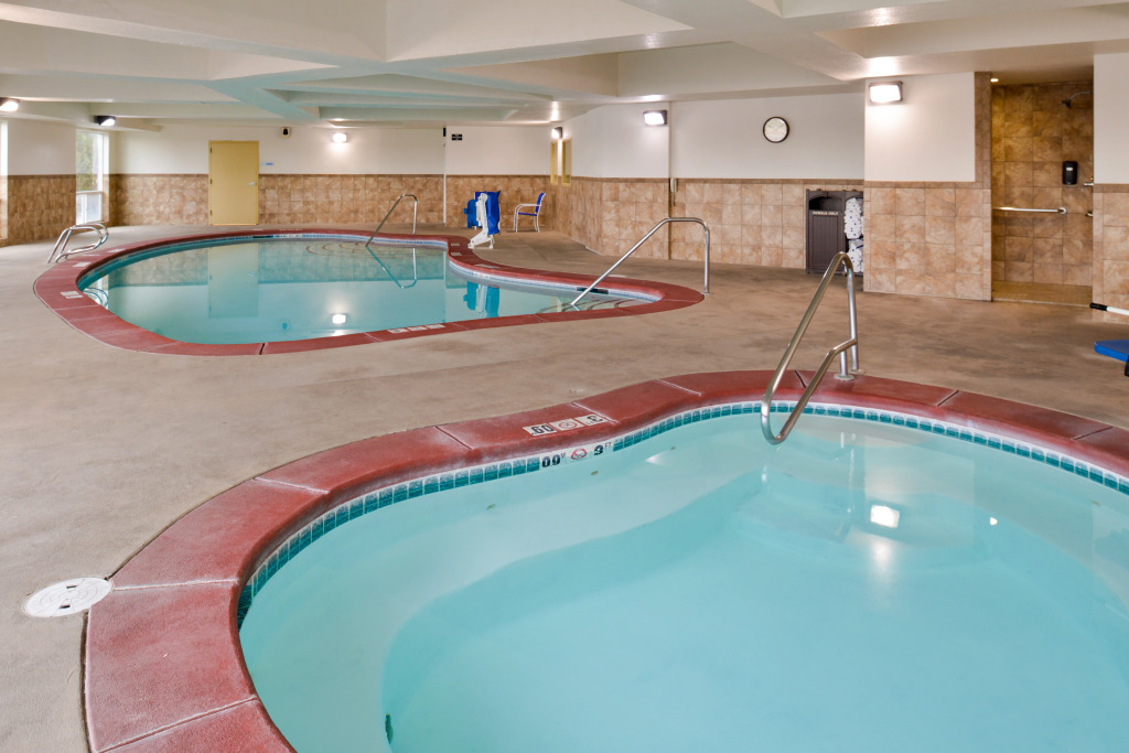 Holiday Inn Express & Suites Nampa - Idaho Center by IHG