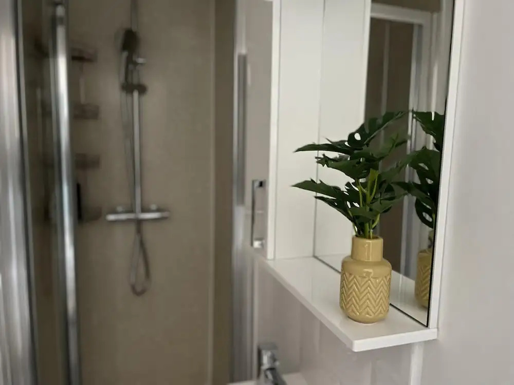 Convenient 3 bd House Salford 7 Guests