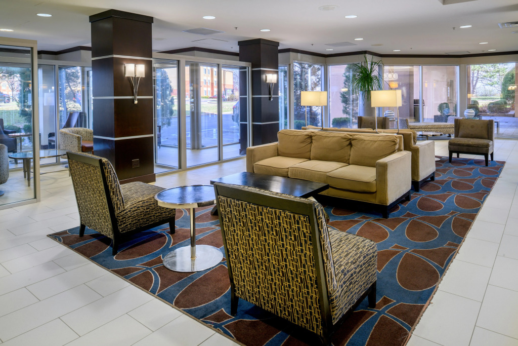 Embassy Suites by Hilton St Louis Airport