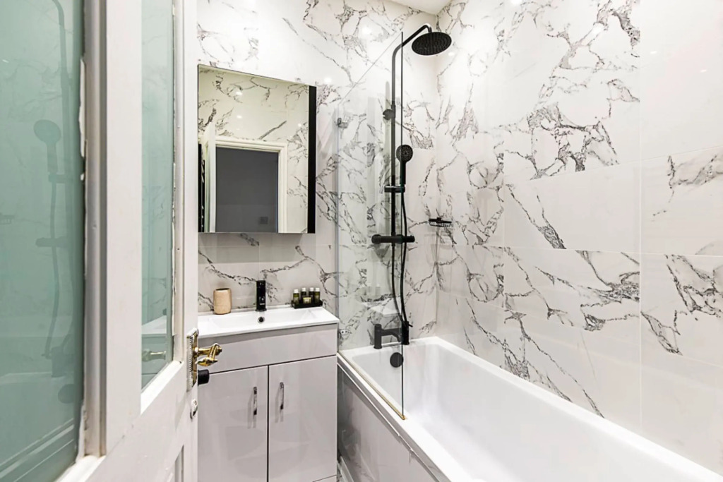 Stylish Hideaway Flat at Milton Park Highgate