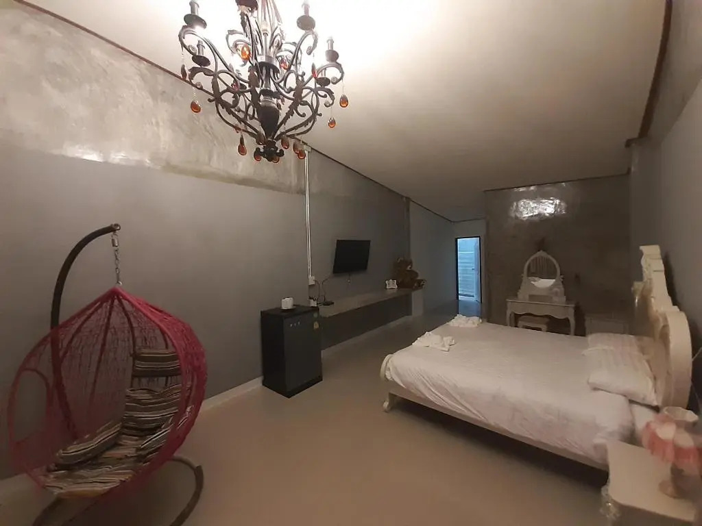 Tuk Tuk Trat Hostel