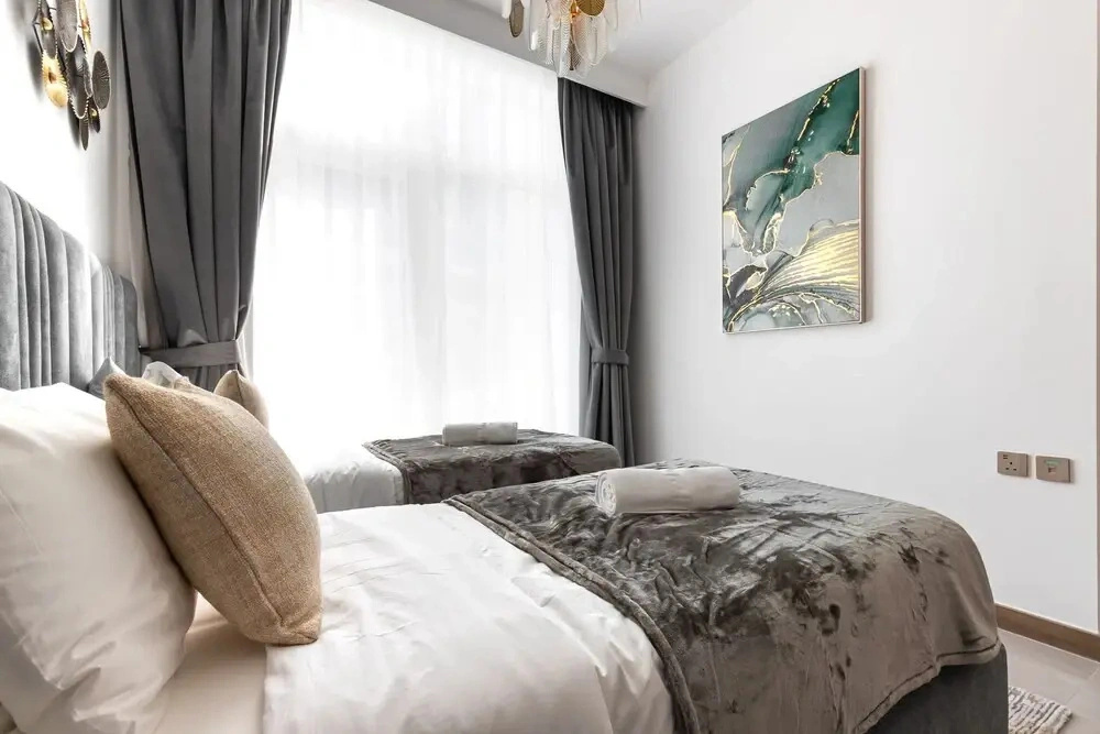New Luxury Penthouse With Sea, Canal and Burj View